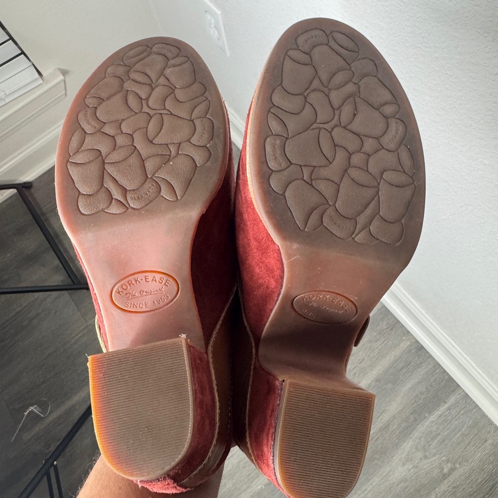 Kork-Ease Burgundy Suede Leather Buckle Mules Clogs Womens 9M Block‎ Heel - Picture 6 of 8
